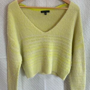 Kendall & Kylie Light Yellow/Cream V-Neck Sweater. Small. Soft!